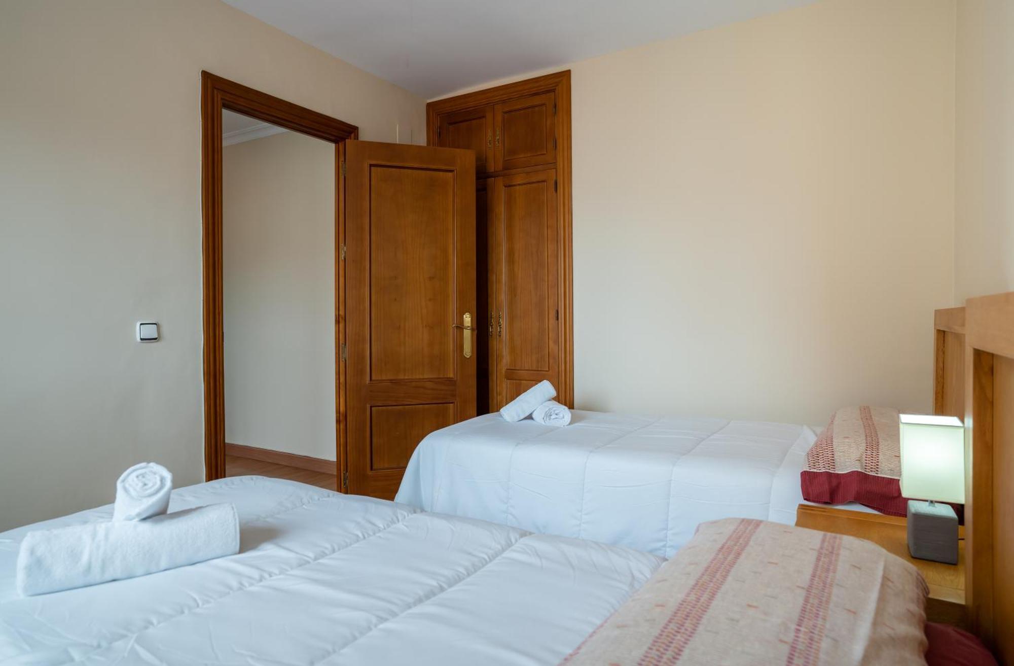 Cuarteles By Dossan Apartment Malaga Exterior photo